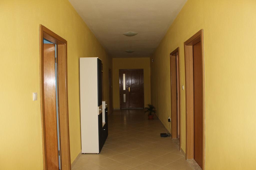 Apartment And Pool Nika บาร์บินเย ภายนอก รูปภาพ