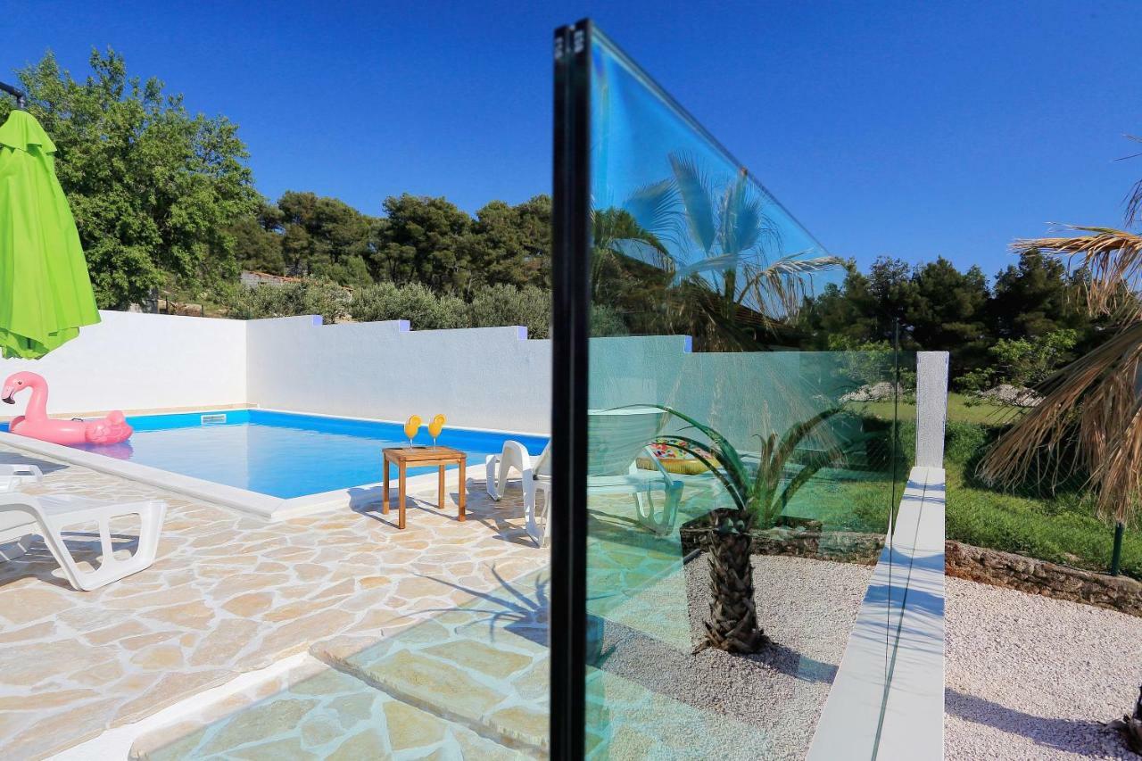 Apartment And Pool Nika บาร์บินเย ภายนอก รูปภาพ